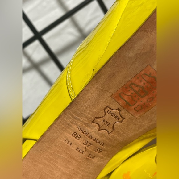 Aldo yellow patent leather peep toe platform sling backs size 8 - Picture 10 of 10